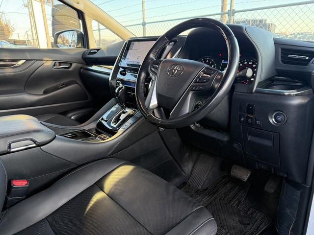 アルファード 2.5S Cパッケージ ワンオーナー/レクサス純正LMルック/デジタルミラー/サンルーフ/黒レザー/シートクーラ/シートヒータ/フリップダウンモニター/オートハイビーム/ステアリングヒータ/ACC/BSM/ドラレコ(12枚目)