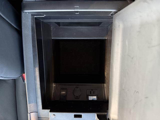 アルファード 2.5S Cパッケージ ワンオーナー/レクサス純正LMルック/デジタルミラー/サンルーフ/黒レザー/シートクーラ/シートヒータ/フリップダウンモニター/オートハイビーム/ステアリングヒータ/ACC/BSM/ドラレコ(30枚目)