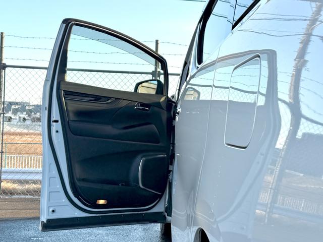 アルファード 2.5S Cパッケージ ワンオーナー/レクサス純正LMルック/デジタルミラー/サンルーフ/黒レザー/シートクーラ/シートヒータ/フリップダウンモニター/オートハイビーム/ステアリングヒータ/ACC/BSM/ドラレコ(31枚目)