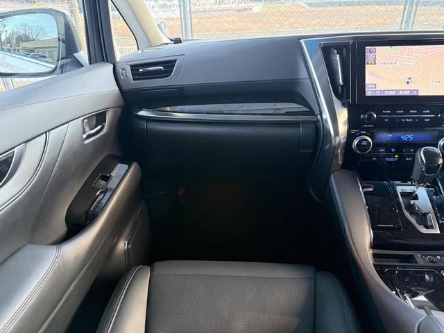 アルファード 2.5S Cパッケージ ワンオーナー/レクサス純正LMルック/デジタルミラー/サンルーフ/黒レザー/シートクーラ/シートヒータ/フリップダウンモニター/オートハイビーム/ステアリングヒータ/ACC/BSM/ドラレコ(32枚目)