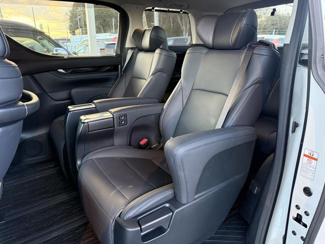 アルファード 2.5S Cパッケージ ワンオーナー/レクサス純正LMルック/デジタルミラー/サンルーフ/黒レザー/シートクーラ/シートヒータ/フリップダウンモニター/オートハイビーム/ステアリングヒータ/ACC/BSM/ドラレコ(37枚目)