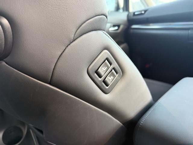 アルファード 2.5S Cパッケージ ワンオーナー/レクサス純正LMルック/デジタルミラー/サンルーフ/黒レザー/シートクーラ/シートヒータ/フリップダウンモニター/オートハイビーム/ステアリングヒータ/ACC/BSM/ドラレコ(40枚目)