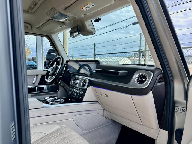 Ｇクラス Ｇ６３　ＡＭＧレザーエクスクルーシブパッケージ　デジーノマグノプラチナムマット／世田谷スペシャルオーダー／ナイトＰＫＧ／エクスクルーシブＰＫＧ／デジーノ／電動サイドステップ／Ｍブラック２２ｉｎｃｈＡＭＧホイール／デジタルインナーミラー／ブルメスター（27枚目）