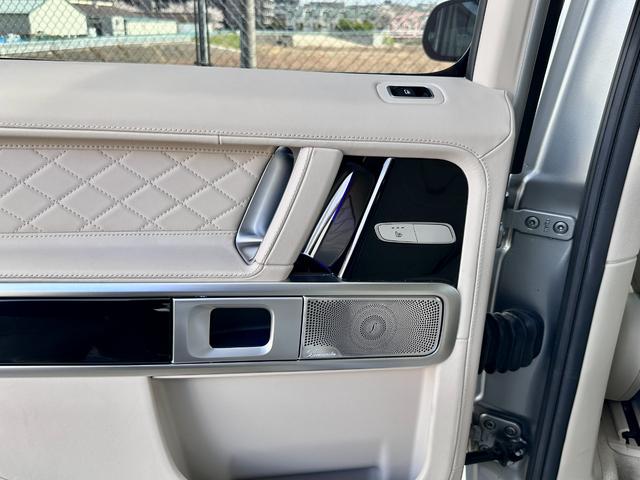 Ｇクラス Ｇ６３　ＡＭＧレザーエクスクルーシブパッケージ　デジーノマグノプラチナムマット／世田谷スペシャルオーダー／ナイトＰＫＧ／エクスクルーシブＰＫＧ／デジーノ／電動サイドステップ／Ｍブラック２２ｉｎｃｈＡＭＧホイール／デジタルインナーミラー／ブルメスター（36枚目）