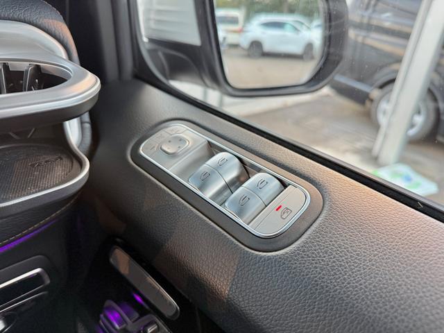 Ｇクラス Ｇ４００ｄ　ＡＭＧライン　Ｇ　ｍａｎｕｆａｋｕｔｕｒプログラム／ＡＭＧライン／ラグジュアリーＰＫＧ／ブラウンレザーシート／アダプティブダンピングシステム／３６０°カメラ／サンルーフ／シートヒーター／ブルメスターサウンド（12枚目）