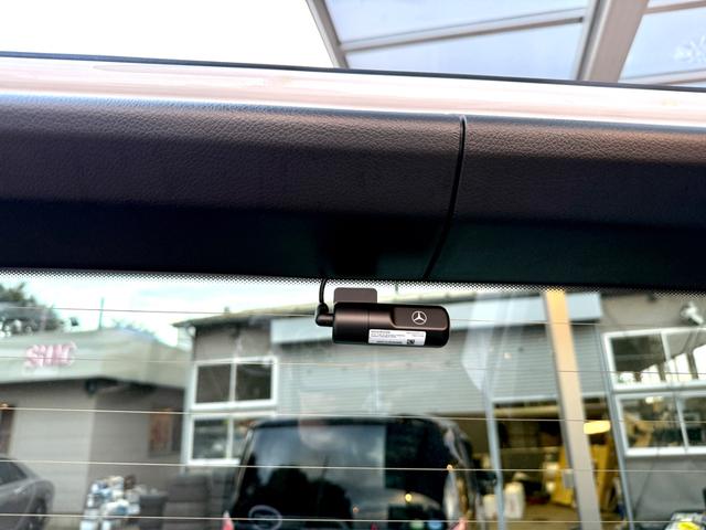 Ｇクラス Ｇ４００ｄ　ＡＭＧライン　Ｇ　ｍａｎｕｆａｋｕｔｕｒプログラム／ＡＭＧライン／ラグジュアリーＰＫＧ／ブラウンレザーシート／アダプティブダンピングシステム／３６０°カメラ／サンルーフ／シートヒーター／ブルメスターサウンド（50枚目）