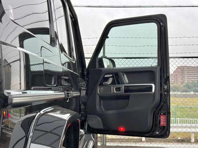 ディーゼルターボ　４ＷＤ　各所エンブレムラッピング／ＡＭＧライン／サンルーフ／ブルメスターサウンド／シートヒーター／前後ドライブレコーダー／レーンキープアシスト／全方位カメラ／アダプティブコントロール