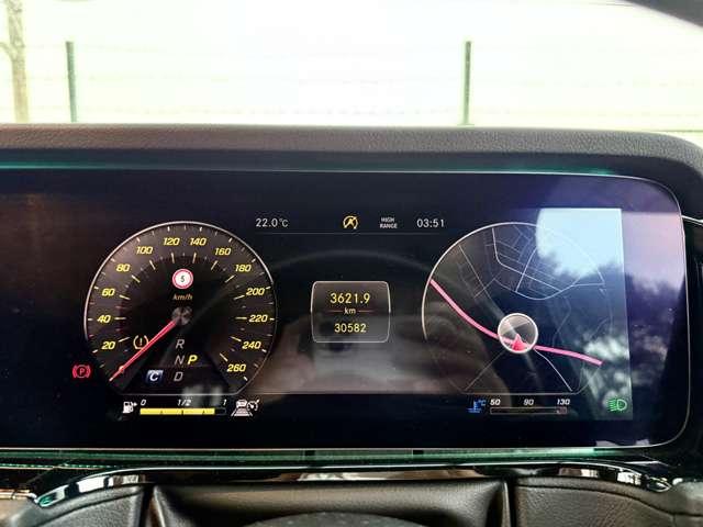 ディーゼルターボ　４ＷＤ　各所エンブレムラッピング／ＡＭＧライン／サンルーフ／ブルメスターサウンド／シートヒーター／前後ドライブレコーダー／レーンキープアシスト／全方位カメラ／アダプティブコントロール