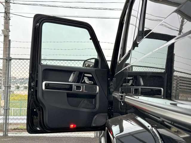 ディーゼルターボ　４ＷＤ　各所エンブレムラッピング／ＡＭＧライン／サンルーフ／ブルメスターサウンド／シートヒーター／前後ドライブレコーダー／レーンキープアシスト／全方位カメラ／アダプティブコントロール