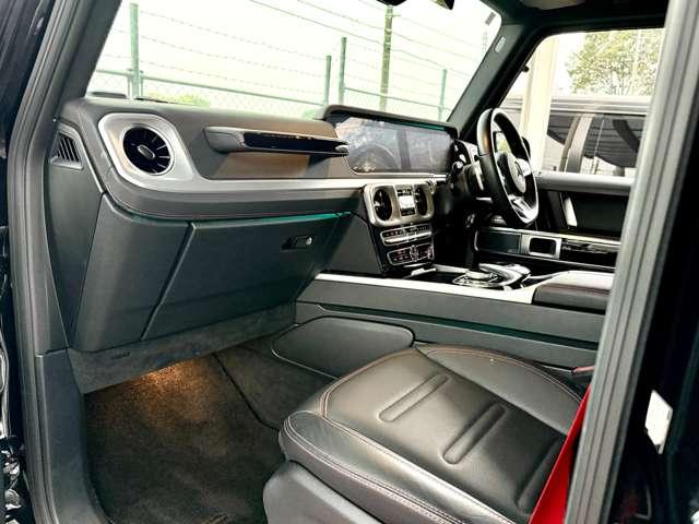 ディーゼルターボ　４ＷＤ　各所エンブレムラッピング／ＡＭＧライン／サンルーフ／ブルメスターサウンド／シートヒーター／前後ドライブレコーダー／レーンキープアシスト／全方位カメラ／アダプティブコントロール