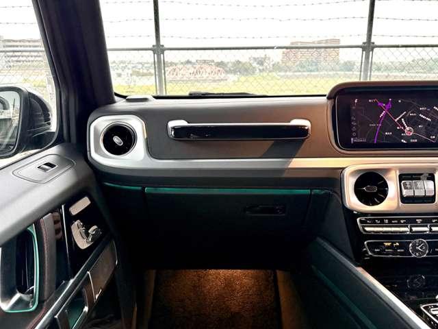 ディーゼルターボ　４ＷＤ　各所エンブレムラッピング／ＡＭＧライン／サンルーフ／ブルメスターサウンド／シートヒーター／前後ドライブレコーダー／レーンキープアシスト／全方位カメラ／アダプティブコントロール