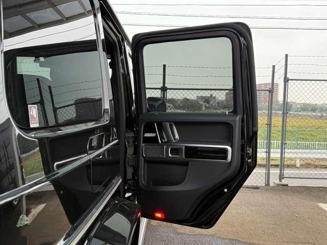 ディーゼルターボ　４ＷＤ　各所エンブレムラッピング／ＡＭＧライン／サンルーフ／ブルメスターサウンド／シートヒーター／前後ドライブレコーダー／レーンキープアシスト／全方位カメラ／アダプティブコントロール