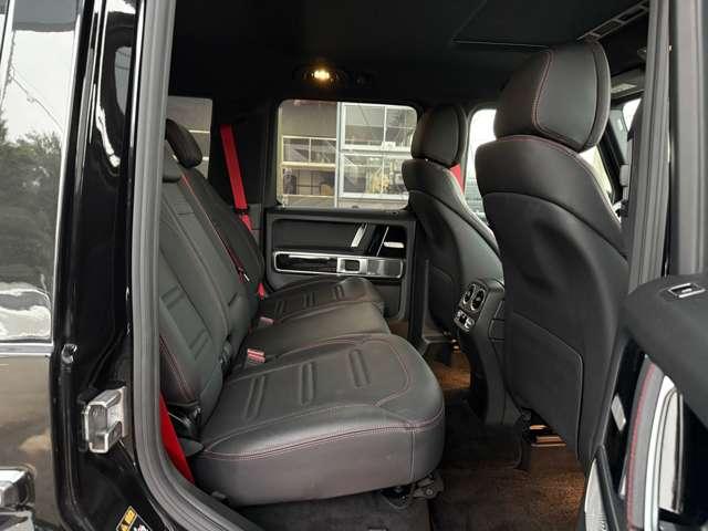 ディーゼルターボ　４ＷＤ　各所エンブレムラッピング／ＡＭＧライン／サンルーフ／ブルメスターサウンド／シートヒーター／前後ドライブレコーダー／レーンキープアシスト／全方位カメラ／アダプティブコントロール