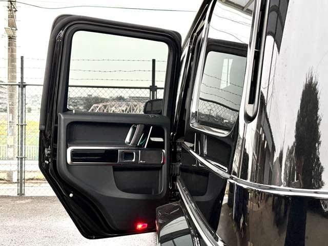 ディーゼルターボ　４ＷＤ　各所エンブレムラッピング／ＡＭＧライン／サンルーフ／ブルメスターサウンド／シートヒーター／前後ドライブレコーダー／レーンキープアシスト／全方位カメラ／アダプティブコントロール