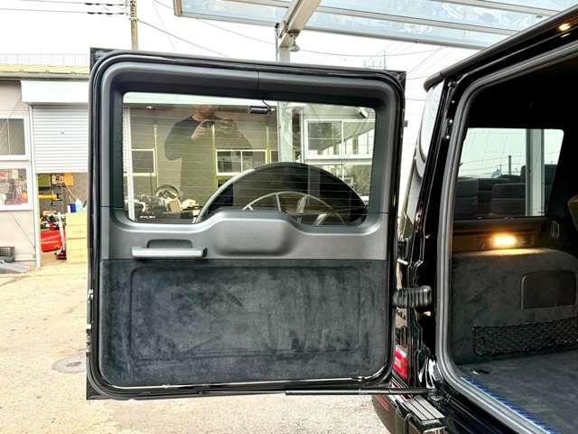 ディーゼルターボ　４ＷＤ　各所エンブレムラッピング／ＡＭＧライン／サンルーフ／ブルメスターサウンド／シートヒーター／前後ドライブレコーダー／レーンキープアシスト／全方位カメラ／アダプティブコントロール