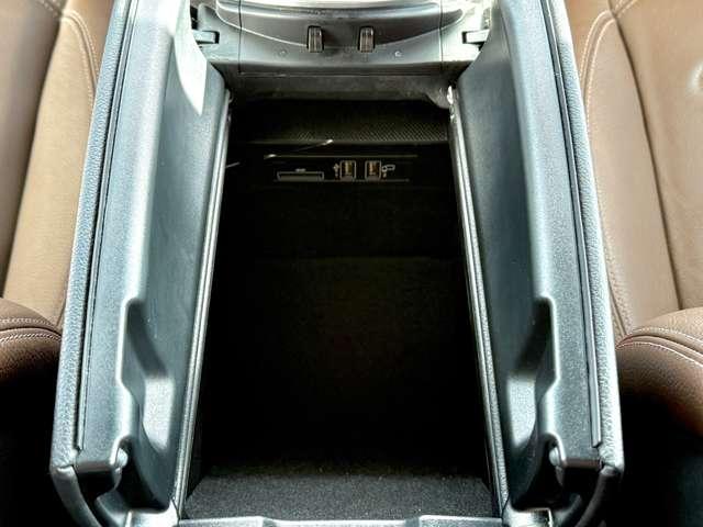 ラグジュアリーＰＫＧ／サンルーフ／ブルメスターサウンド／ａｐｐｌｅ　ｃａｒ　ｐｌａｙ／アダプティブダンピングシステム／ブラウンフルレザーシート／全方位カメラ／ＡＭＧ２０インチＡＷ