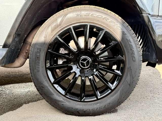 ラグジュアリーＰＫＧ／サンルーフ／ブルメスターサウンド／ａｐｐｌｅ　ｃａｒ　ｐｌａｙ／アダプティブダンピングシステム／ブラウンフルレザーシート／全方位カメラ／ＡＭＧ２０インチＡＷ