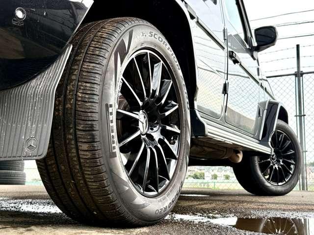 ラグジュアリーＰＫＧ／サンルーフ／ブルメスターサウンド／ａｐｐｌｅ　ｃａｒ　ｐｌａｙ／アダプティブダンピングシステム／ブラウンフルレザーシート／全方位カメラ／ＡＭＧ２０インチＡＷ