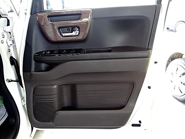 Ｎ－ＢＯＸ Ｇ・Ｌホンダセンシング　カッパーブラウンスタイル　純正ナビ・テレビ（フルセグ）　Ｂｌｕｅｔｏｏｔｈオーディオ　バックカメラ　両側オートスライドドア　ＬＥＤヘッドライト　オートライト（オートマチックハイビーム機能付き）　スマートキー　クルコン（16枚目）