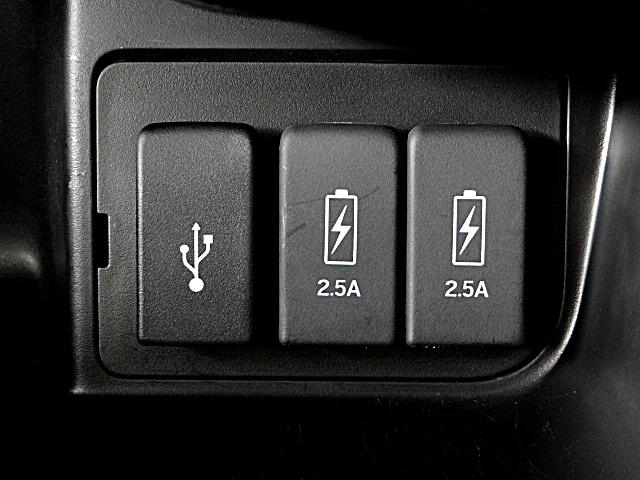 Ｎ－ＢＯＸカスタム Ｌ　スタイル＋ブラック　９灯式ＬＥＤヘッドライト　フルＬＥＤリアランプ　メタルスモーク偏光塗装　本革巻ハンドル　アレルクリーンプラスシート　両側オートスライドドア　Ｈｏｎｄａ　ＳＥＮＳＩＮＧ　ナビ装着用スペシャルパッケージ（34枚目）
