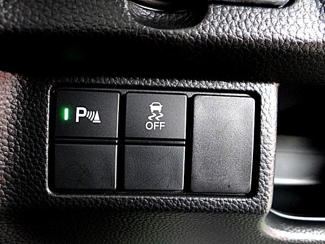 Ｎ－ＢＯＸカスタム Ｌ　スタイル＋ブラック　９灯式ＬＥＤヘッドライト　フルＬＥＤリアランプ　メタルスモーク偏光塗装　本革巻ハンドル　アレルクリーンプラスシート　両側オートスライドドア　Ｈｏｎｄａ　ＳＥＮＳＩＮＧ　ナビ装着用スペシャルパッケージ（41枚目）