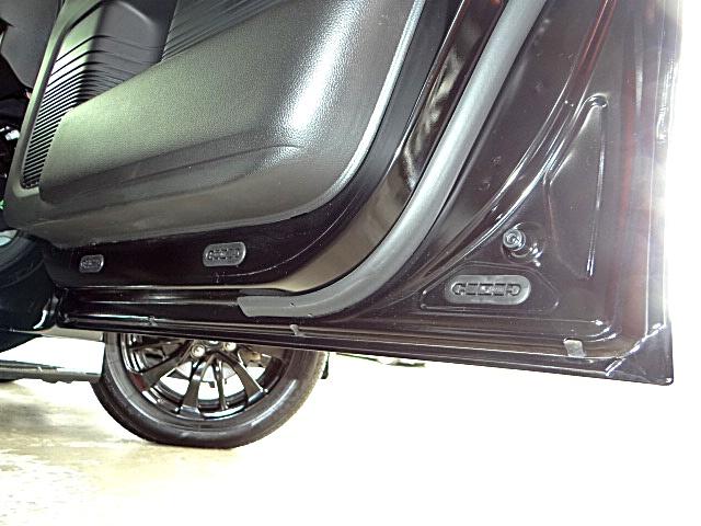 Ｎ－ＢＯＸカスタム Ｌ　スタイル＋ブラック　９灯式ＬＥＤヘッドライト　フルＬＥＤリアランプ　メタルスモーク偏光塗装　本革巻ハンドル　アレルクリーンプラスシート　両側オートスライドドア　Ｈｏｎｄａ　ＳＥＮＳＩＮＧ　ナビ装着用スペシャルパッケージ（53枚目）