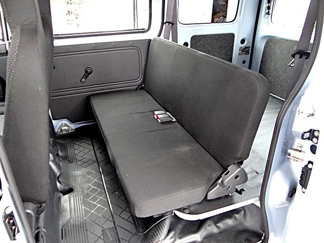 ハイゼットカーゴ ＤＸ　ＳＡＩＩＩ　走行１３７３７キロ　４ＷＤ　前席パワーウインドウ　スマアシ３　リモコンキー　ハイビームアシスト　アイドリングストップ（18枚目）