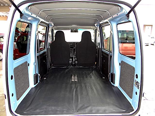 ハイゼットカーゴ ＤＸ　ＳＡＩＩＩ　走行１３７３７キロ　４ＷＤ　前席パワーウインドウ　スマアシ３　リモコンキー　ハイビームアシスト　アイドリングストップ（21枚目）