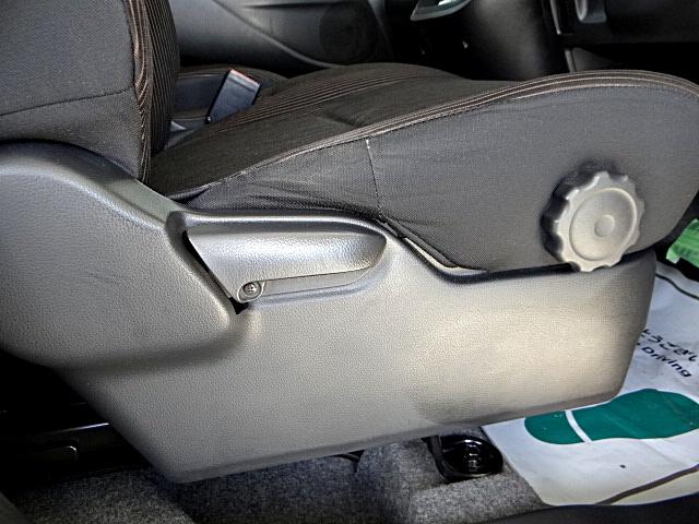 ｅＫスペースカスタム カスタムＴ　社外ナビ・テレビ　ＵＳＢ接続　Ｂｌｕｅｔｏｏｔｈオーディオ　バックカメラ　両側オートスライドドア　ＨＩＤヘッドライト　オートライト　横滑り防止　純正アルミホイール（16枚目）