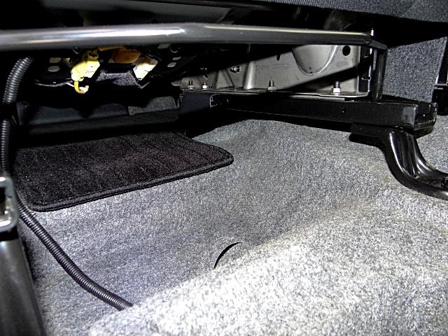 ｅＫスペースカスタム カスタムＴ　社外ナビ・テレビ　ＵＳＢ接続　Ｂｌｕｅｔｏｏｔｈオーディオ　バックカメラ　両側オートスライドドア　ＨＩＤヘッドライト　オートライト　横滑り防止　純正アルミホイール（46枚目）