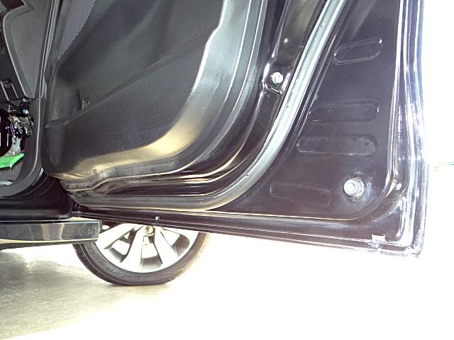 ｅＫスペースカスタム カスタムＴ　社外ナビ・テレビ　ＵＳＢ接続　Ｂｌｕｅｔｏｏｔｈオーディオ　バックカメラ　両側オートスライドドア　ＨＩＤヘッドライト　オートライト　横滑り防止　純正アルミホイール（48枚目）