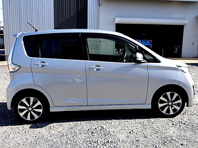 ｅＫカスタム Ｔ　ｅ－アシスト　純正ナビ・テレビ　バックカメラ　ＵＳＢ接続　Ｂｌｕｅｔｏｏｔｈオーディオ　ＨＩＤヘッドライト　フォグランプ　プッシュスタート　スマートキー　純正アルミホイール　ＥＴＣ　ｅ－Ａｓｓｉｓｔ（12枚目）