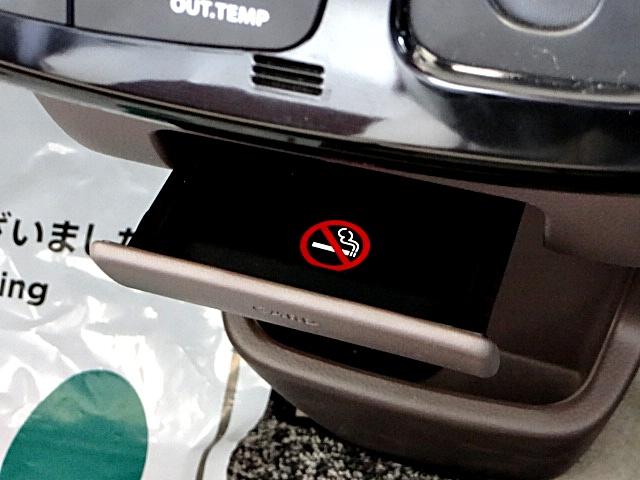 ＭＲワゴンＷｉｔ ＸＳ　社外ナビ・テレビ　ＵＳＢ接続　Ｂｌｕｅｔｏｏｔｈオーディオ　アイドリングストップ　オートライト　ＨＩＤヘッドライト　フォグランプ　プッシュスタート　スマートキー　純正アルミホイール（31枚目）