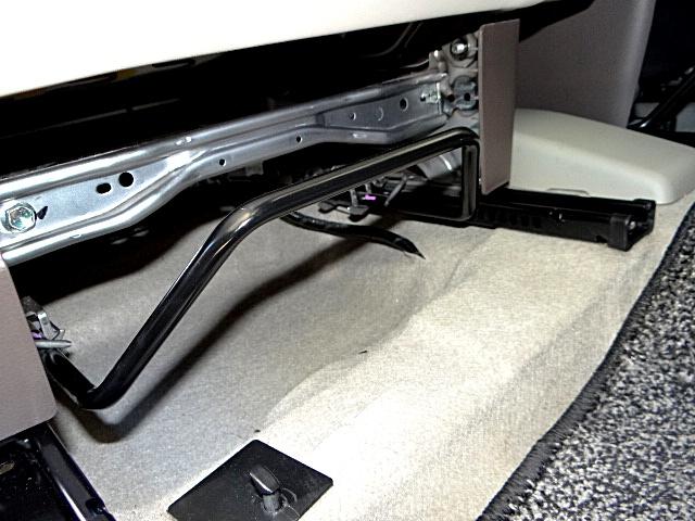 ＭＲワゴンＷｉｔ ＸＳ　社外ナビ・テレビ　ＵＳＢ接続　Ｂｌｕｅｔｏｏｔｈオーディオ　アイドリングストップ　オートライト　ＨＩＤヘッドライト　フォグランプ　プッシュスタート　スマートキー　純正アルミホイール（42枚目）