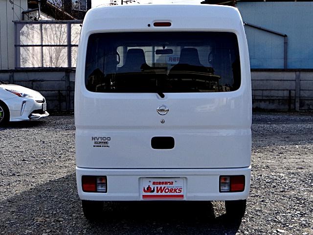 ＮＶ１００クリッパーバン ＤＸ　２速発進　前席パワーウインドウ　オーバーヘッドコンソール　リモコンキー　オートライト　横滑り防止　リヤワイパー（10枚目）