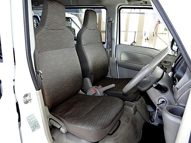 ＮＶ１００クリッパーバン ＤＸ　２速発進　前席パワーウインドウ　オーバーヘッドコンソール　リモコンキー　オートライト　横滑り防止　リヤワイパー（14枚目）