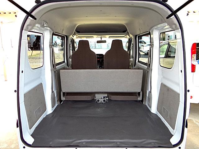 ＮＶ１００クリッパーバン ＤＸ　２速発進　前席パワーウインドウ　オーバーヘッドコンソール　リモコンキー　オートライト　横滑り防止　リヤワイパー（21枚目）