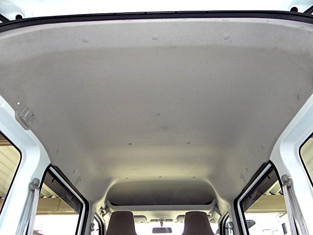 ＮＶ１００クリッパーバン ＤＸ　２速発進　前席パワーウインドウ　オーバーヘッドコンソール　リモコンキー　オートライト　横滑り防止　リヤワイパー（24枚目）
