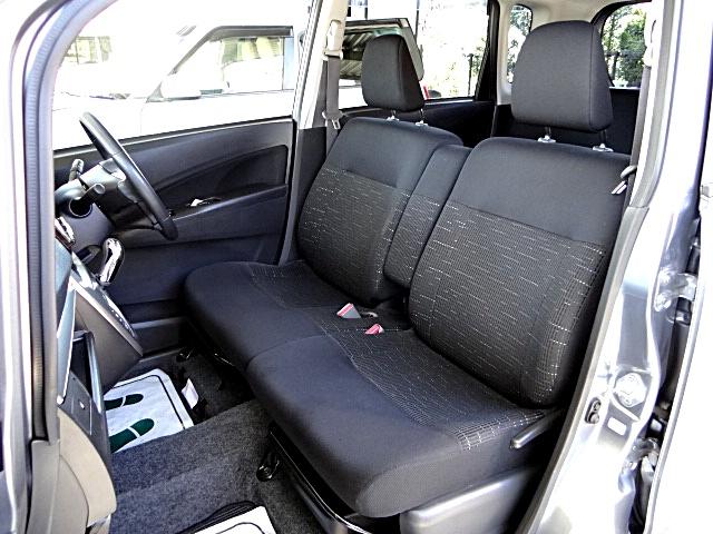 ムーヴ カスタム　ＲＳ　ＳＡ　社外ナビ・テレビ　バックカメラ　スマアシ　プッシュスタート　ズマートキー　ＬＥＤヘッドライト　オートライト　フォグランプ　純正アルミホイール　専用ＭＯＭＯステアリング（18枚目）