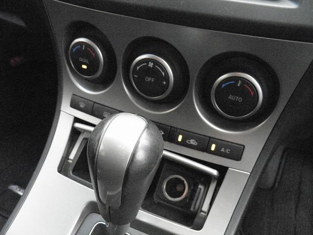 アクセラスポーツ 20S Goo鑑定済ID車輌 修復歴なし車 禁煙車ワンオーナー プッシュスタート スマートキー Bluetooth内蔵HDDナビ 地デジワンセグTV DVDビデオ再生 ETC 点検整備記録簿 走行3.6万キロ(13枚目)