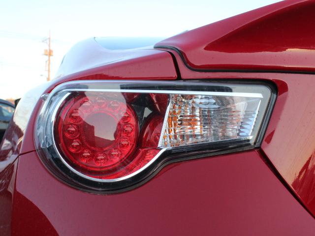 GT アプライドA型 TRDフルエアロ TRD車高調 TRDトランクスポイラー 純正17アルミ プッシュスタート オートライト オートエアコン スマートキー 純正SDナビ ワンセグ 6MT(27枚目)