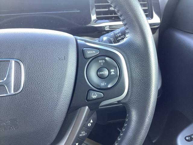 ステップワゴンスパーダ スパーダホンダセンシング　純正ナビ・Ｒカメラ・１オーナー・禁煙車・両側電動スライド・ミュージックプレイヤー接続・前車追従・レーンアシスト・サイド＆カーテンエアバック・ＭＴモード・アルミホイール・１年保証・ＬＥＤヘッドライト・（14枚目）