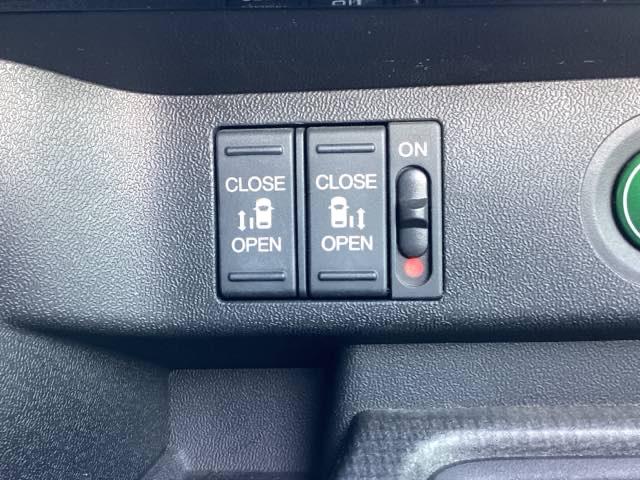 ステップワゴンスパーダ スパーダホンダセンシング　純正ナビ・Ｒカメラ・１オーナー・禁煙車・両側電動スライド・ミュージックプレイヤー接続・前車追従・レーンアシスト・サイド＆カーテンエアバック・ＭＴモード・アルミホイール・１年保証・ＬＥＤヘッドライト・（19枚目）