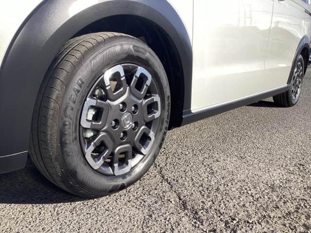 フリード クロスター 11.4インチ Honda CONNECTナビ・デモカーUP・禁煙車・シートヒーター・ブラインドスポットインフォメーション・USBチャージャー・LEDフォグライト・15インチアルミ・ロールサンシェード(31枚目)