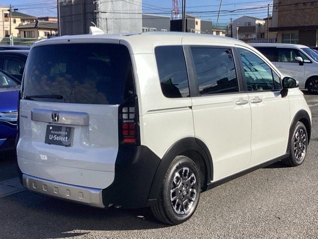 フリード クロスター 11.4インチ Honda CONNECTナビ・デモカーUP・禁煙車・シートヒーター・ブラインドスポットインフォメーション・USBチャージャー・LEDフォグライト・15インチアルミ・ロールサンシェード(39枚目)