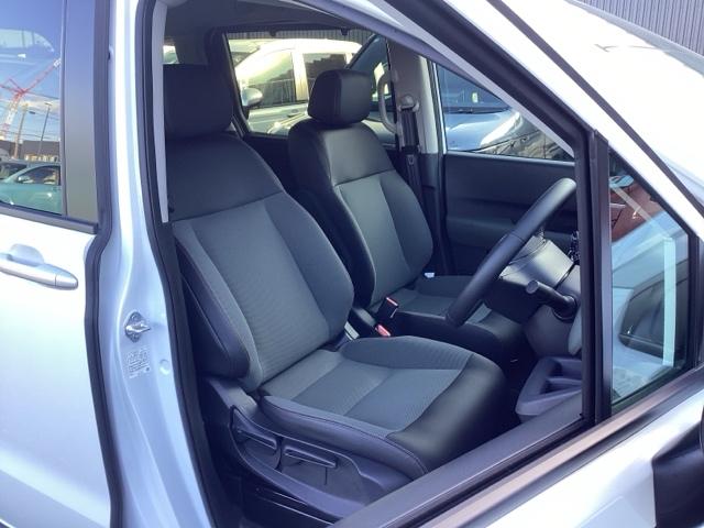 フリード ｅ：ＨＥＶクロスタースロープ　１１．４インチ純正ナビ・福祉車両・デモカーＵＰ・禁煙車・シートヒーター・ブラインドスポットインフォメーション・ＵＳＢチャージャー・ＬＥＤフォグライト・リアクーラー・ロールサンシェード・１５インチアルミ（24枚目）