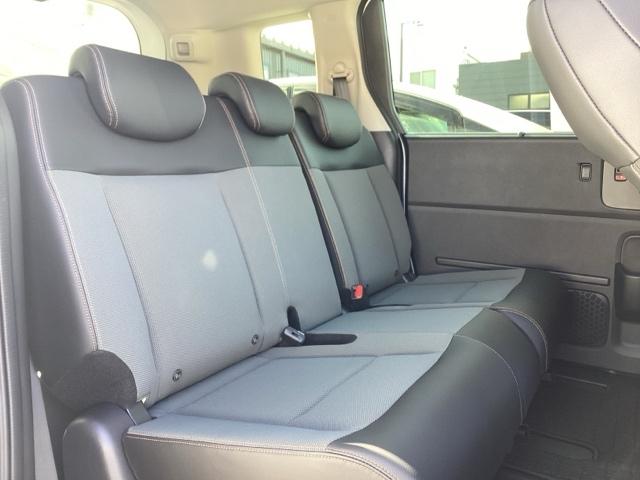 フリード ｅ：ＨＥＶクロスタースロープ　１１．４インチ純正ナビ・福祉車両・デモカーＵＰ・禁煙車・シートヒーター・ブラインドスポットインフォメーション・ＵＳＢチャージャー・ＬＥＤフォグライト・リアクーラー・ロールサンシェード・１５インチアルミ（25枚目）