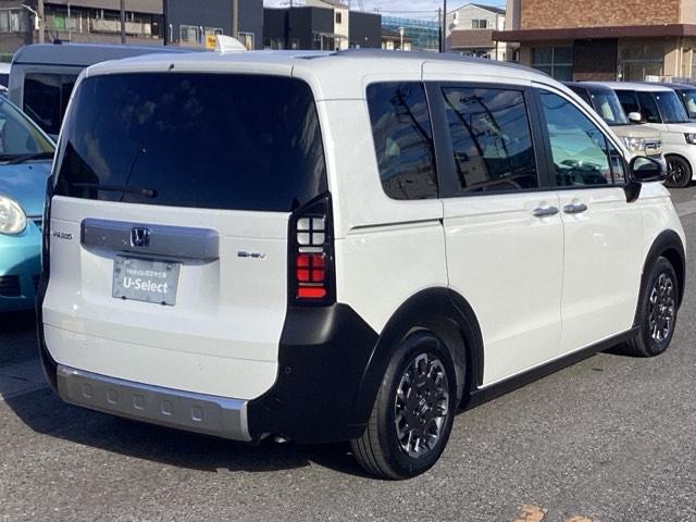 フリード ｅ：ＨＥＶクロスタースロープ　１１．４インチ純正ナビ・福祉車両・デモカーＵＰ・禁煙車・シートヒーター・ブラインドスポットインフォメーション・ＵＳＢチャージャー・ＬＥＤフォグライト・リアクーラー・ロールサンシェード・１５インチアルミ（40枚目）