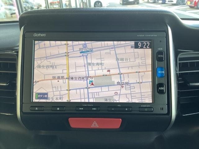 N-BOXカスタム GターボSSブラックスタイルパッケージ 純正ナビ・Rカメラ・両側電動スライド・シートヒーター・HIDライト・ミュージックプレイヤー接続・オートライト・スマートキー・1年保証・後席スライド・MTモード・ETC車載器・衝突軽減・サイドエアバック(7枚目)