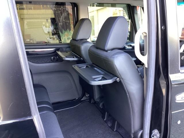 N-BOXカスタム GターボSSブラックスタイルパッケージ 純正ナビ・Rカメラ・両側電動スライド・シートヒーター・HIDライト・ミュージックプレイヤー接続・オートライト・スマートキー・1年保証・後席スライド・MTモード・ETC車載器・衝突軽減・サイドエアバック(22枚目)